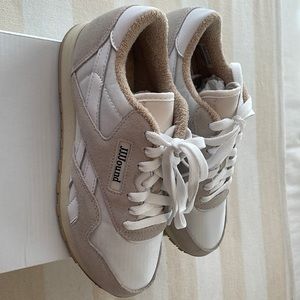 Super Rate limited addition Reebok JJJound classic white unisex sneakers